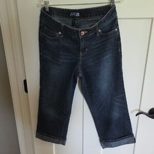 Apt. 9 Women's Cropped Dark Blue Jeans Size 6